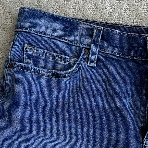 Joe's Jeans Medium Wash Blue Denim Cut Off Shorts Size 31 - Picture 2 of 11